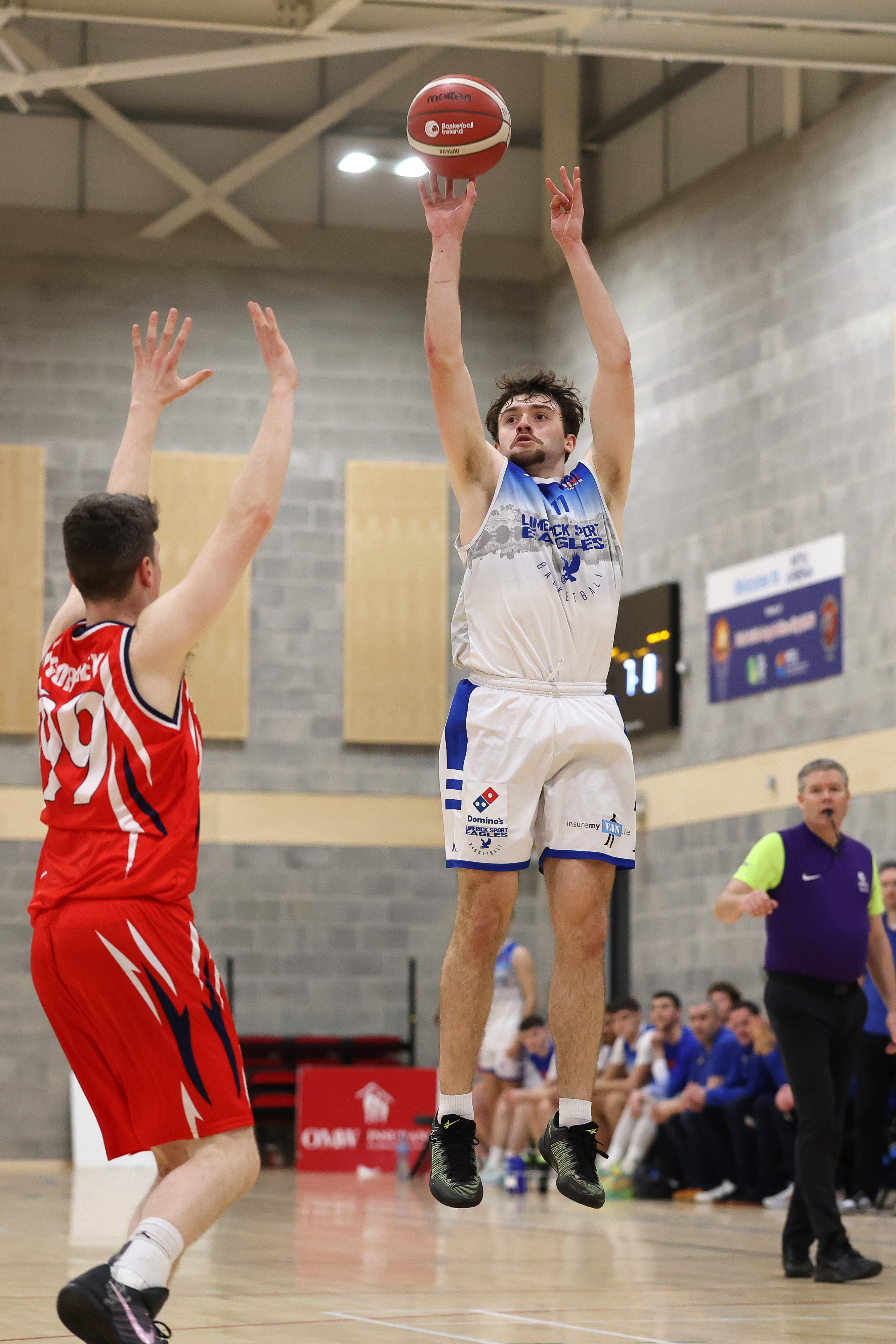 Alex Carlisle rises for a jump shot